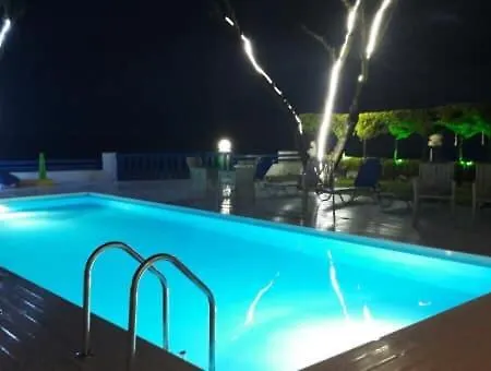 Vila Village Sea View *